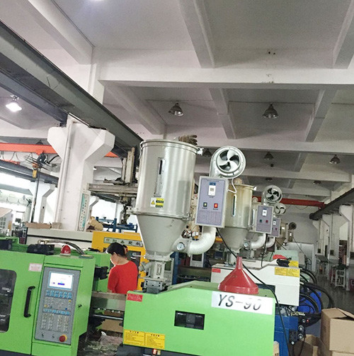 普通注塑機16臺